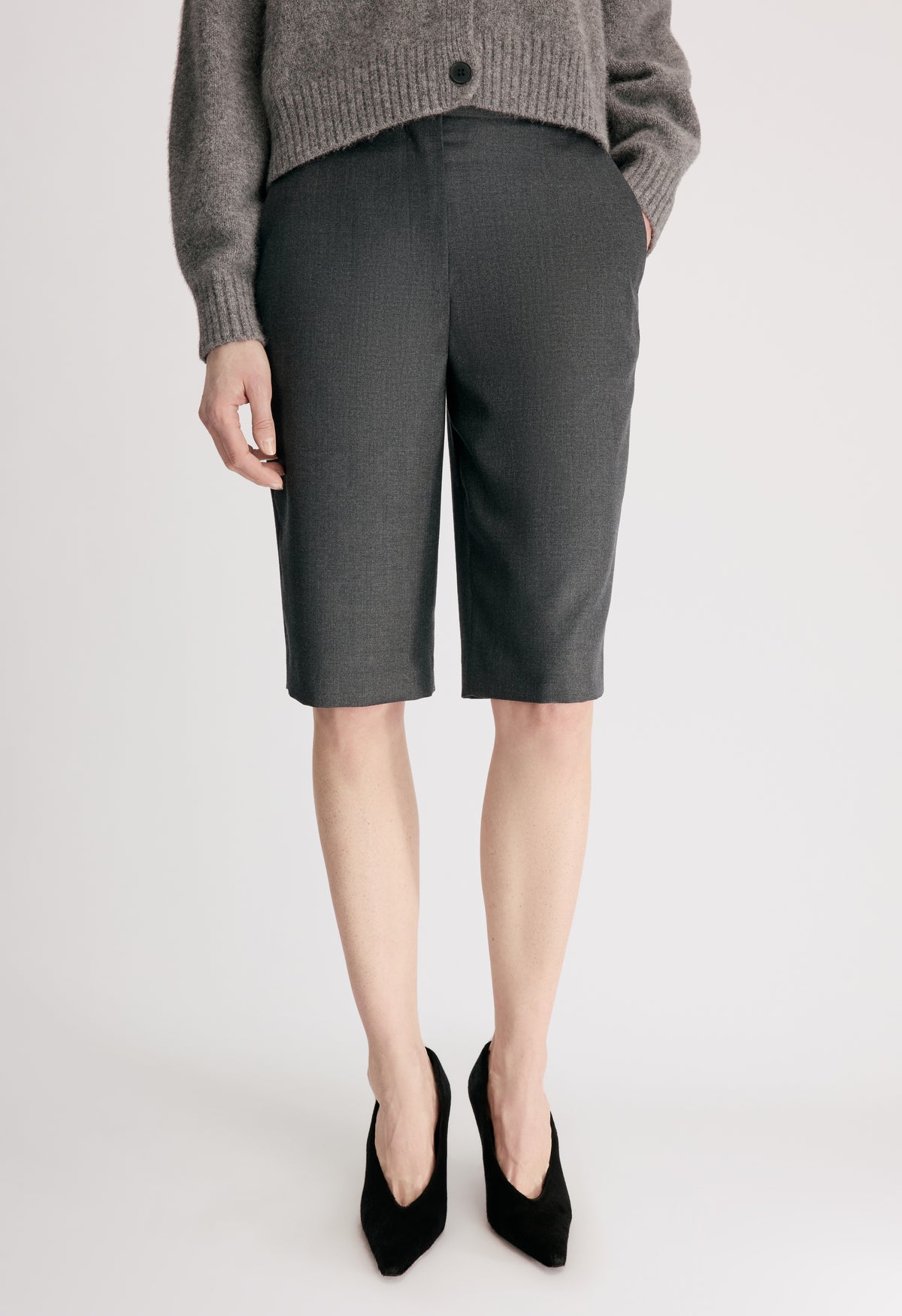 ROBI Virgin wool bermudas