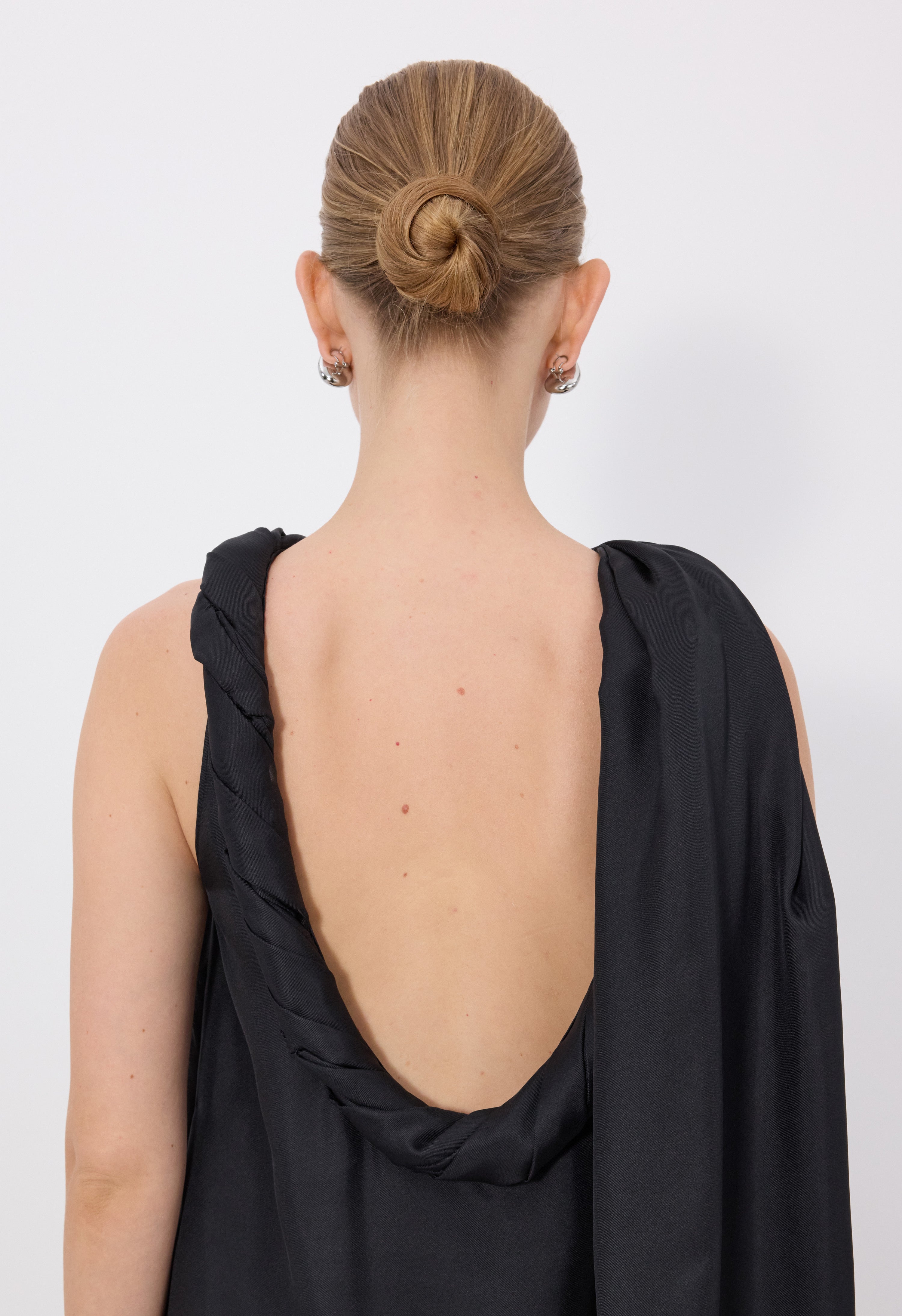 SUSAN TWISTED COLLAR DRESS