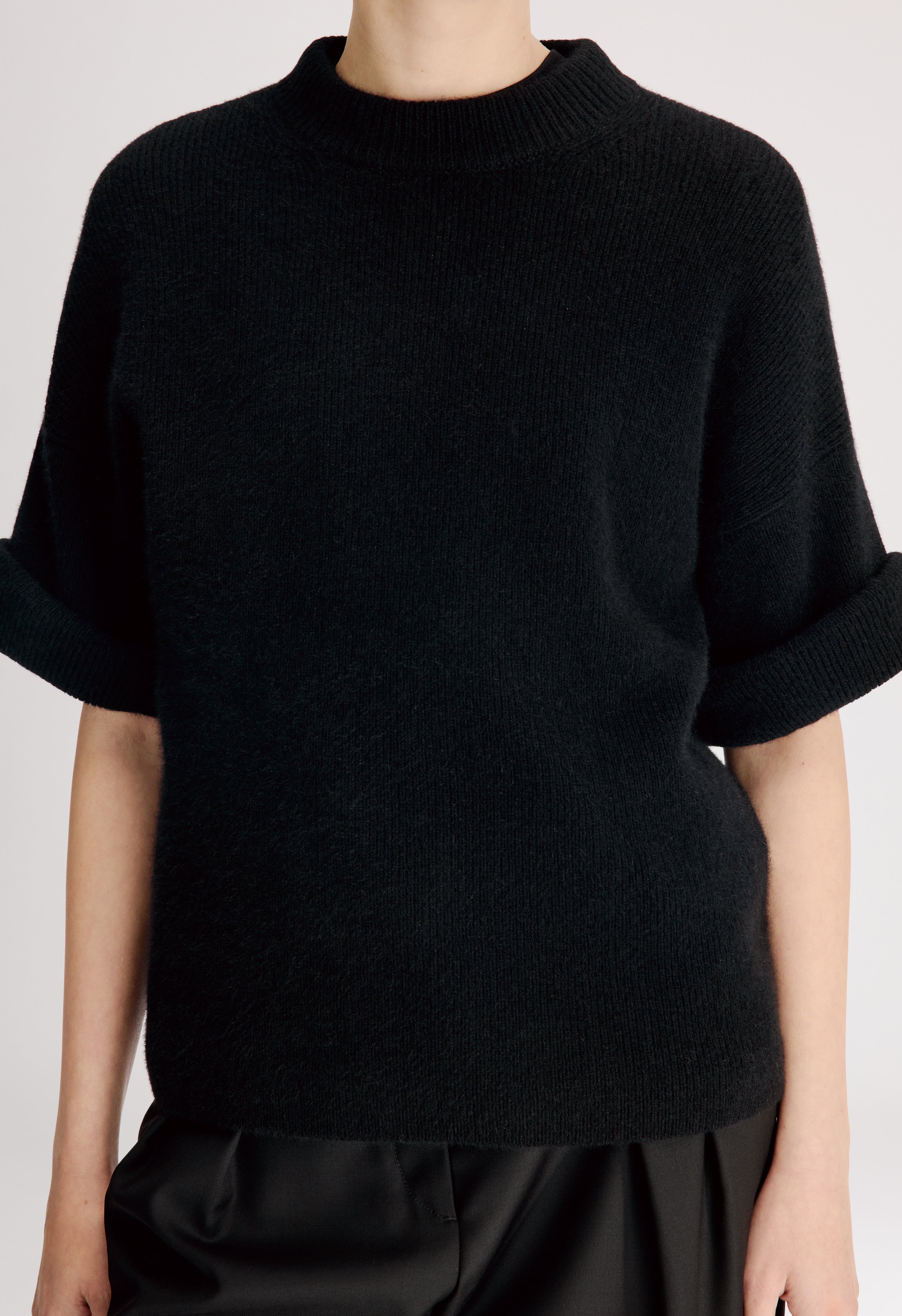 TAMIA Short-sleeve yak blend top