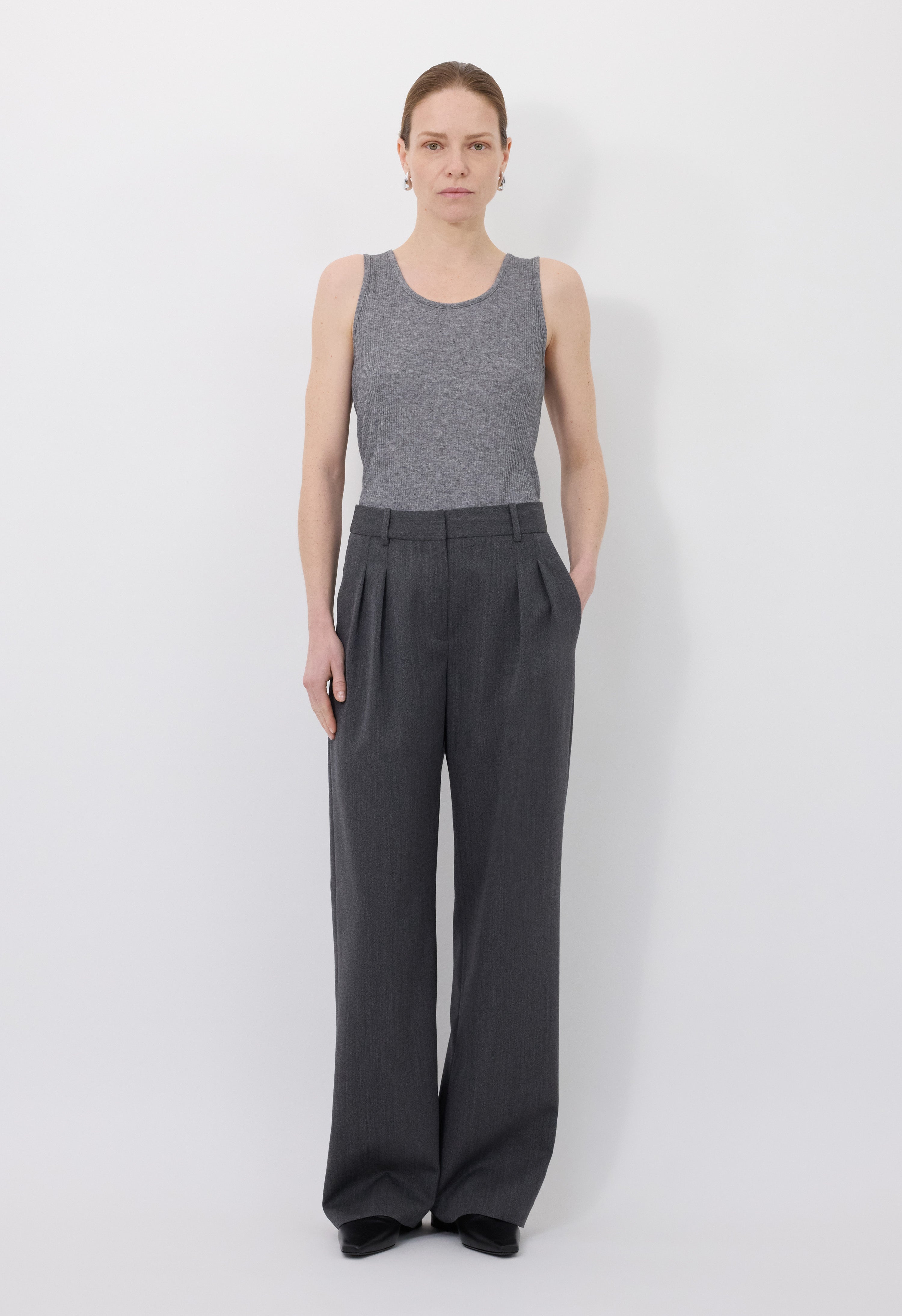 TARA Wool trousers