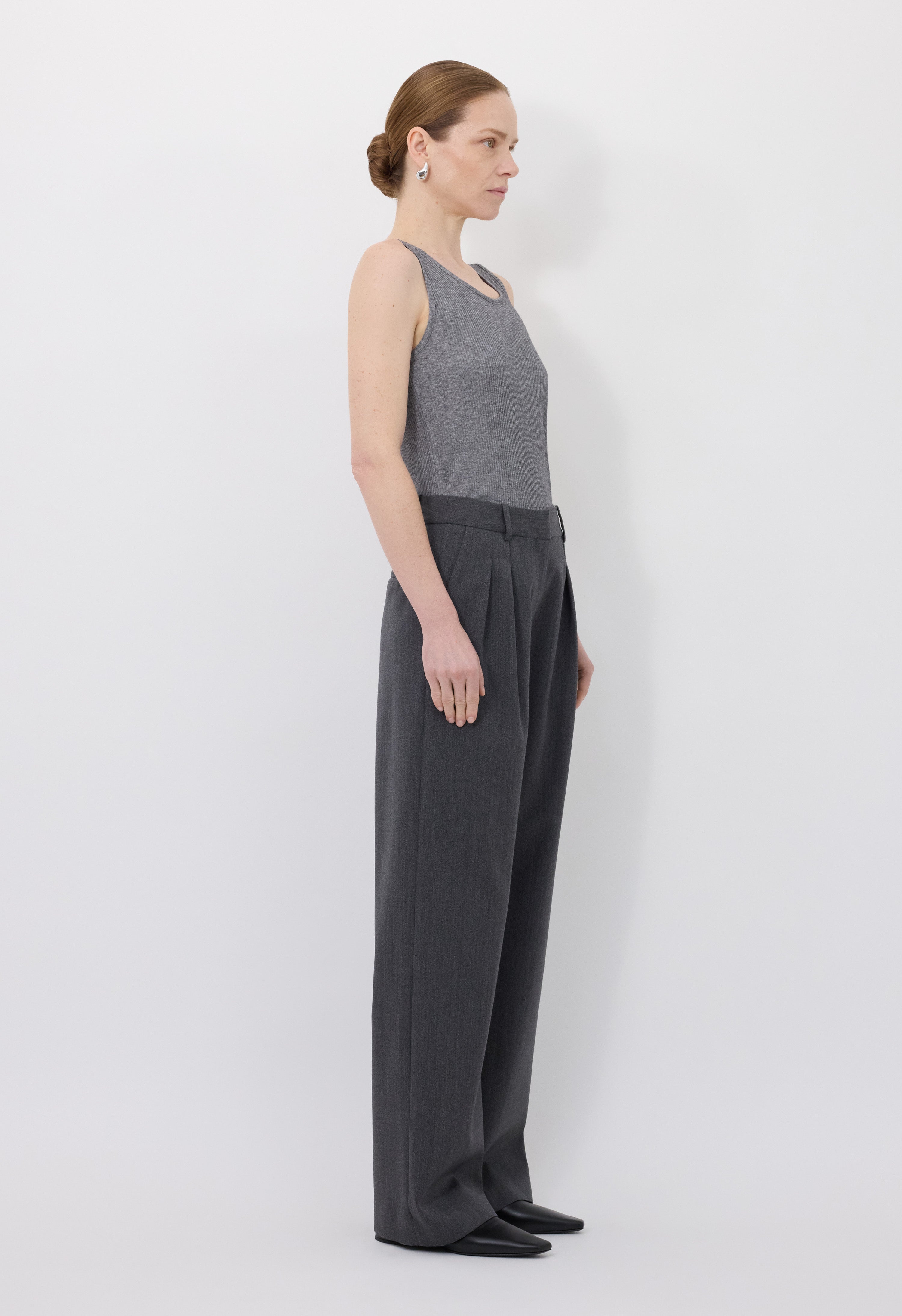 TARA Wool trousers